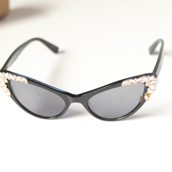 Movie Star Glam Nicole Miller Limited Edition Runway Black Cateye Sunglasses - Picture 1 of 7
